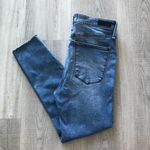 ❌SOLD❌Abercrombie & Fitch High Rise Ankle Jeans - Picture 4 of 4